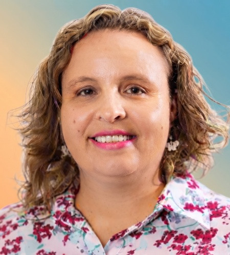 dr. Carolina Fischinger